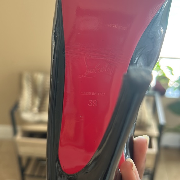 Louboutin heels - Picture 3 of 4